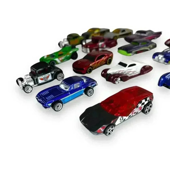Hot Wheels Classic & Race Car Collection - Set of 16 Die-Cast Cars - Picture 1 of 13